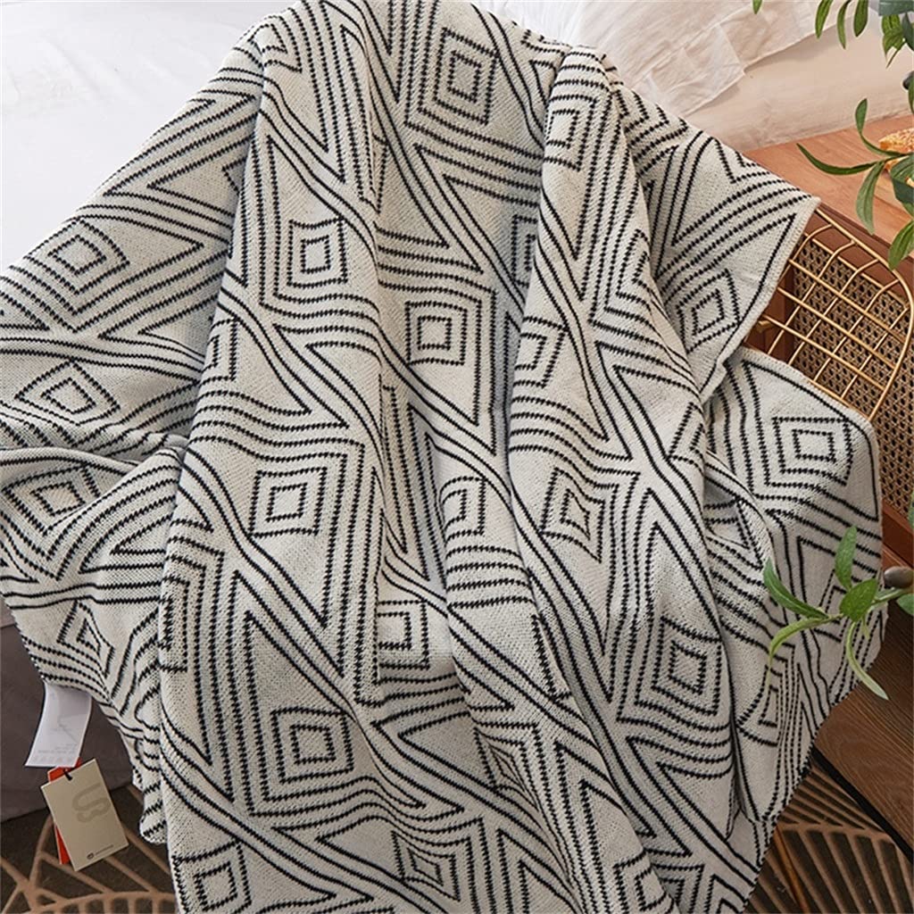 Double-Sided Jacquard Knitted Throw Blanket