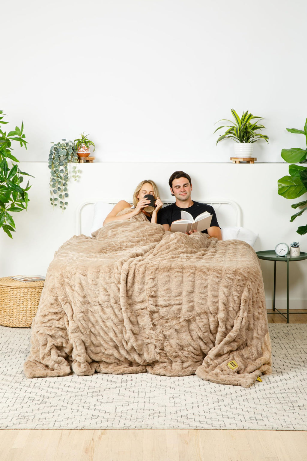 Big Blanket Co Cloud Luxe Oversized Blanket