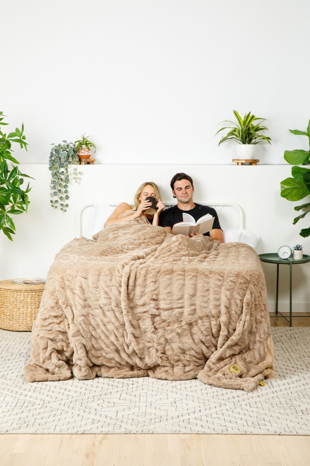 Big Blanket Co Cloud Luxe Oversized Blanket