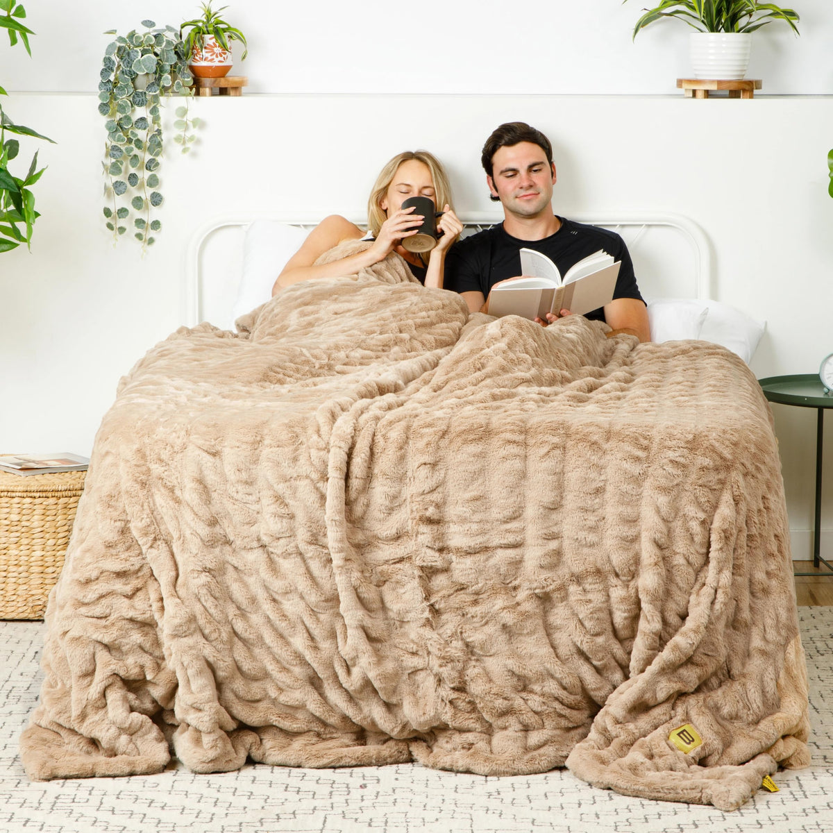 Big Blanket Co Cloud Luxe Oversized Blanket